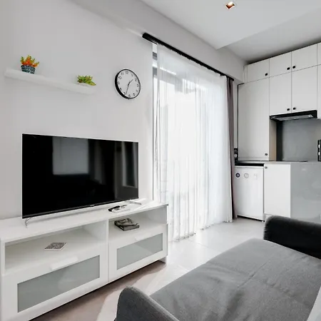 Earthquake-resistant New Constructed In Kadikoy *